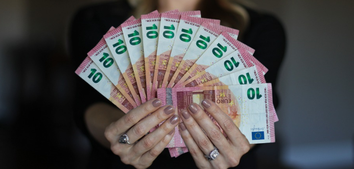 What You Need to Consider When Choosing an Online Title Loan